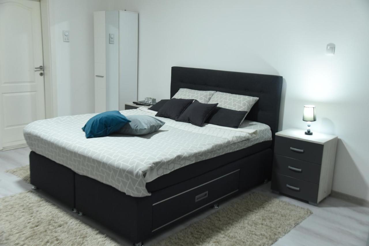 Apartmani Sofronic Loznica 2 ภายนอก รูปภาพ