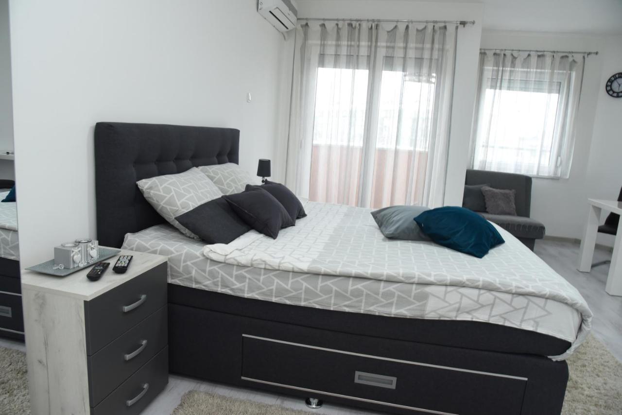 Apartmani Sofronic Loznica 2 ภายนอก รูปภาพ