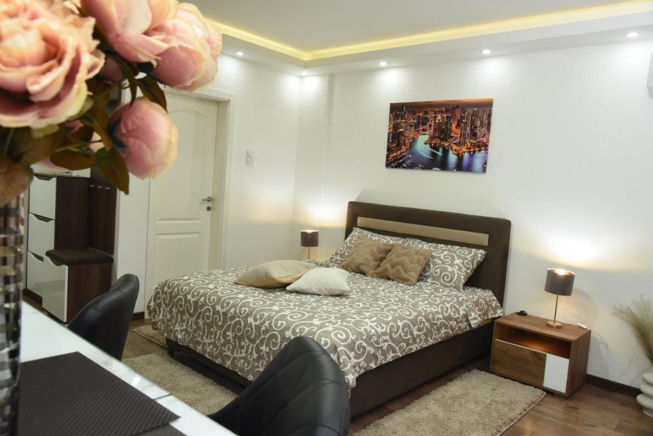 Apartmani Sofronic Loznica 2 ภายนอก รูปภาพ